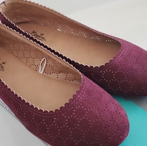 Burgandy Flats Womens Size 7 1/2